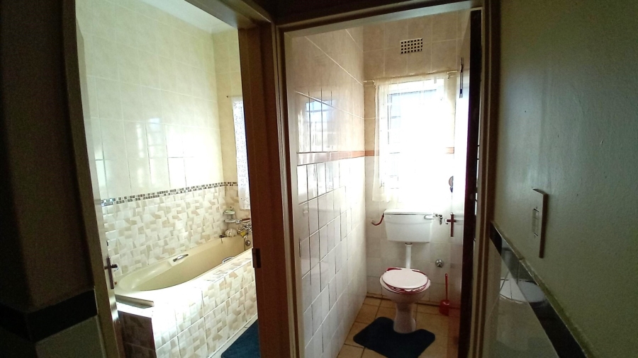 4 Bedroom Property for Sale in White City Western Cape